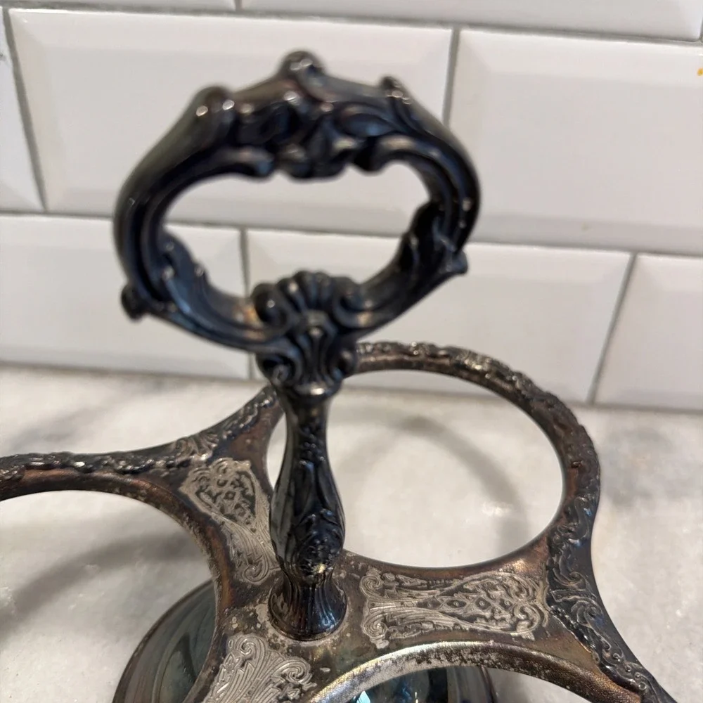 Sheridan Silver Dip Carousel